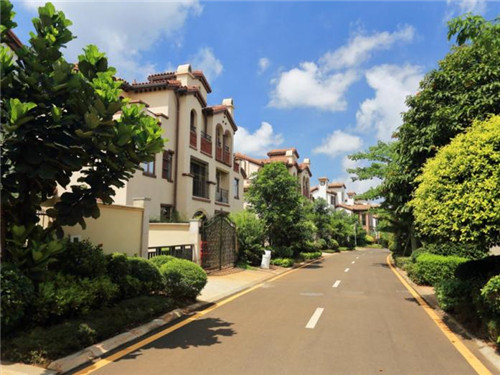 南宁市黄焖鸡米饭行业生意好做吗，在南宁市可以开几家风临房黄焖鸡加盟店