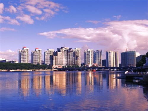 南昌高铁附近有什么景点（南昌高铁附近有什么景点吗）